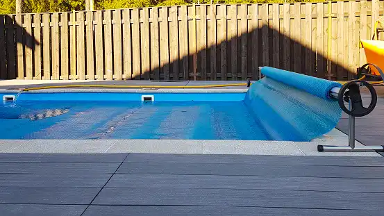 heat a pool without heater with pool cover
